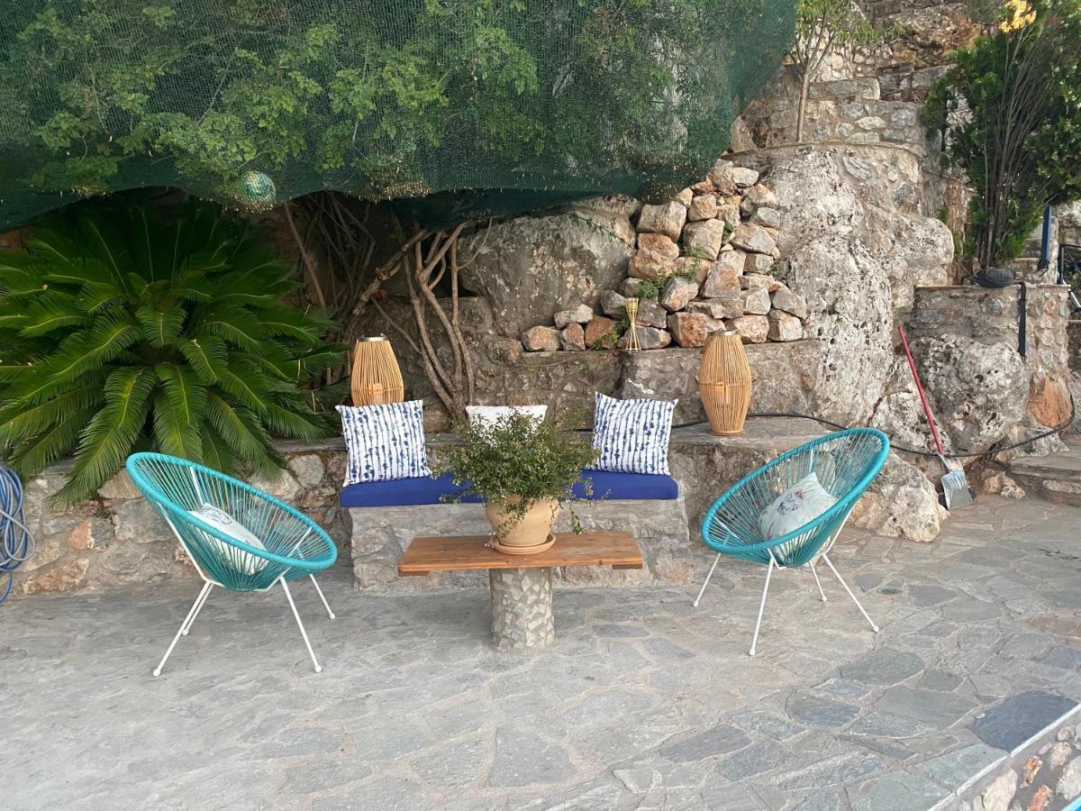 The Villa Of Blues Calamata Exterior foto